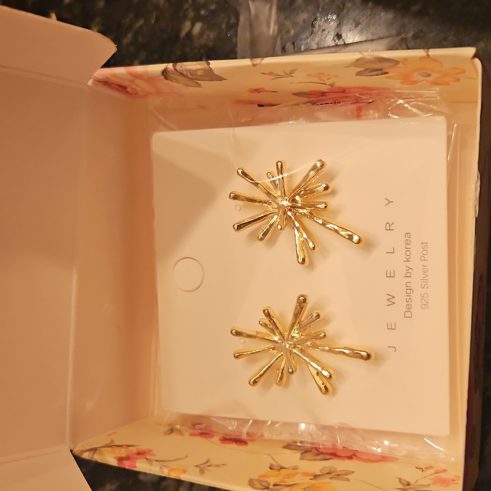 Gold Starburst Earrings